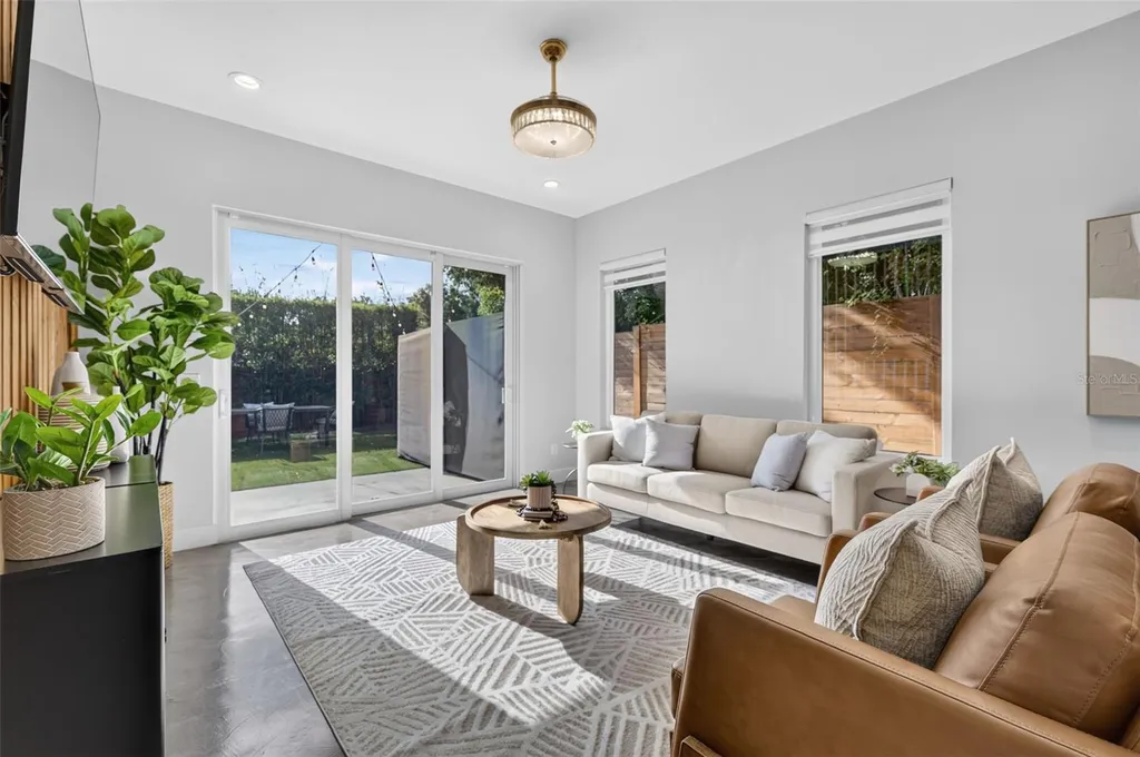1424 Ridgewood Avenue Maitland FL 32751