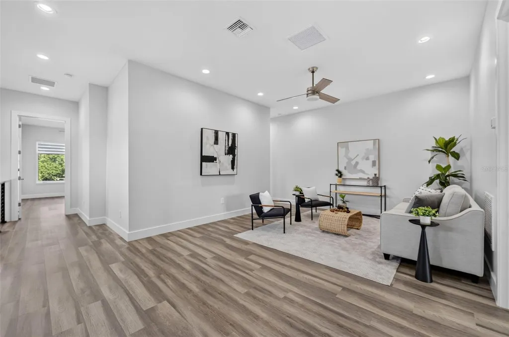 1424 Ridgewood Avenue Maitland FL 32751