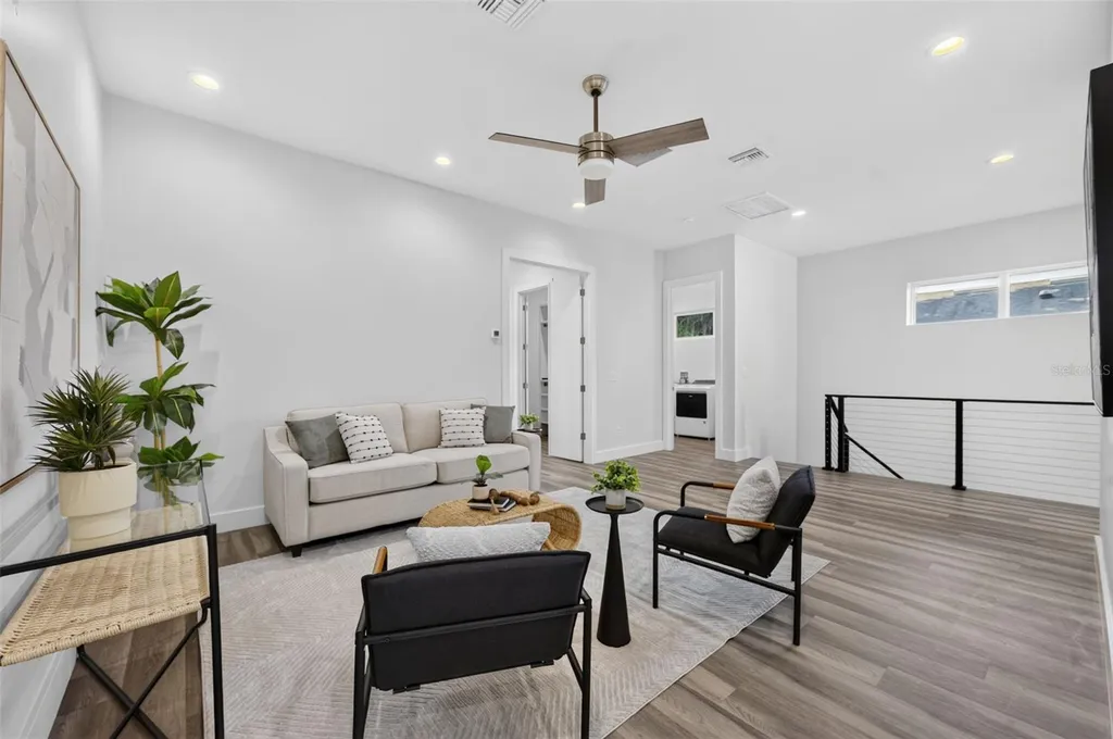 1424 Ridgewood Avenue Maitland FL 32751