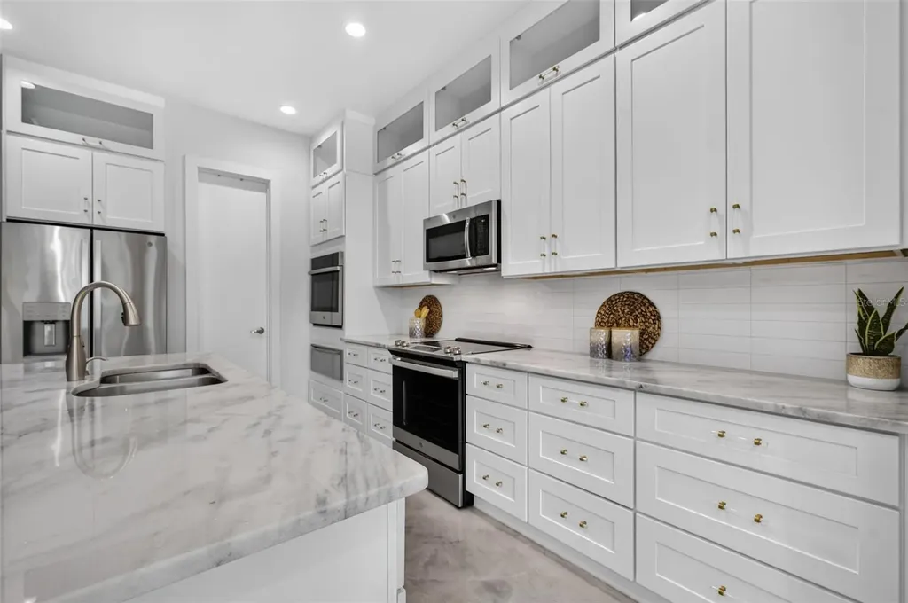 1424 Ridgewood Avenue Maitland FL 32751
