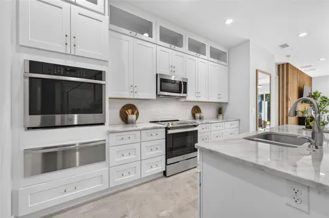 1424 Ridgewood Avenue Maitland FL 32751