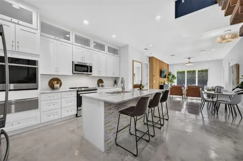 1424 Ridgewood Avenue Maitland FL 32751