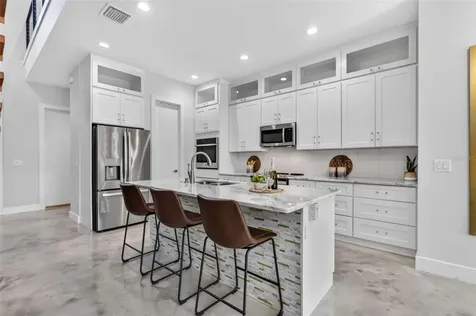 1424 Ridgewood Avenue Maitland FL 32751