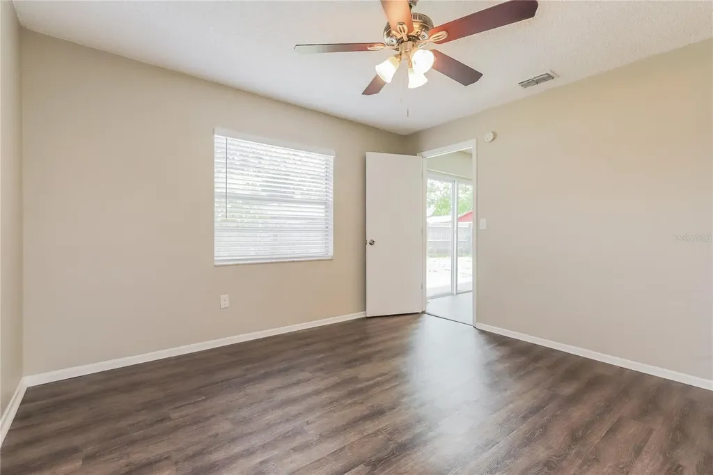 1002 Pinehaven Court Brandon FL 33511
