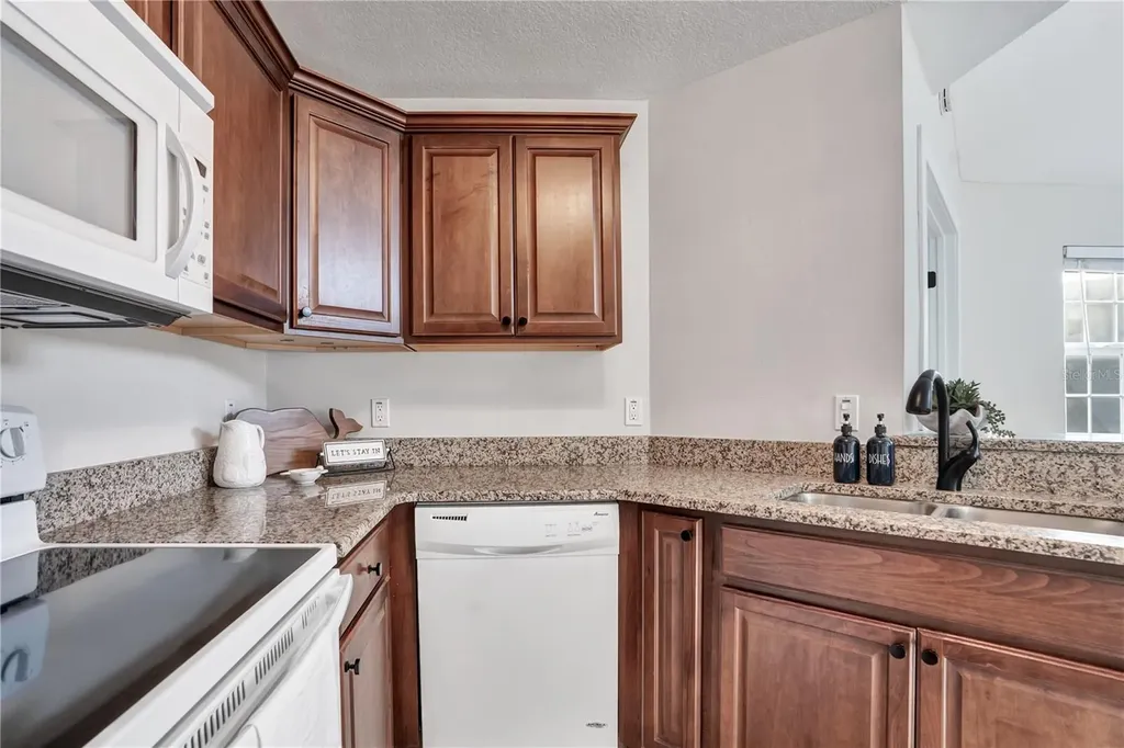898 Baybreeze Way New Smyrna Beach FL 32169