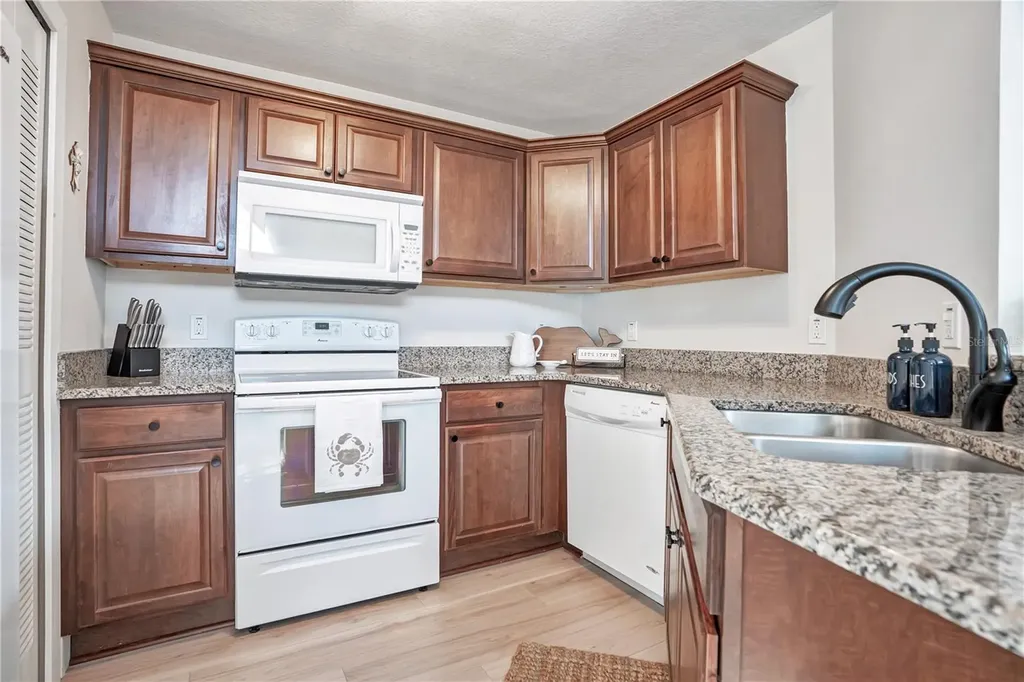 898 Baybreeze Way New Smyrna Beach FL 32169