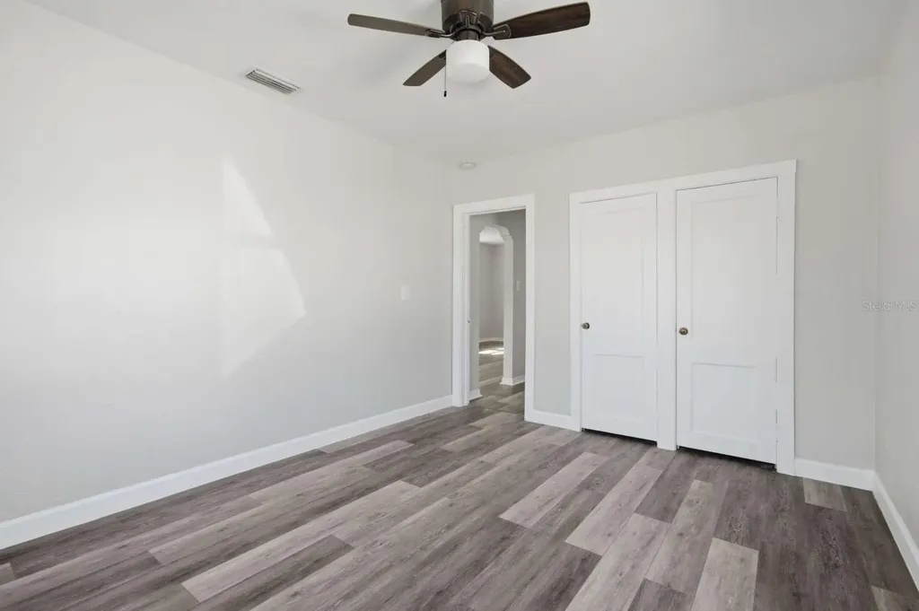 2704 W Leroy Street Tampa FL 33607
