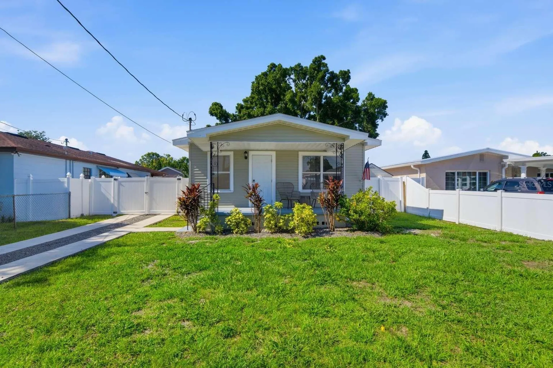 2704 W Leroy Street Tampa FL 33607