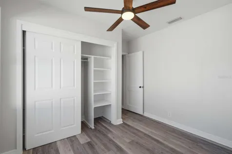 2704 W Leroy Street Tampa FL 33607