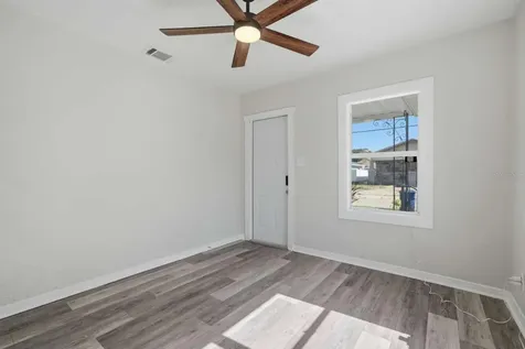 2704 W Leroy Street Tampa FL 33607