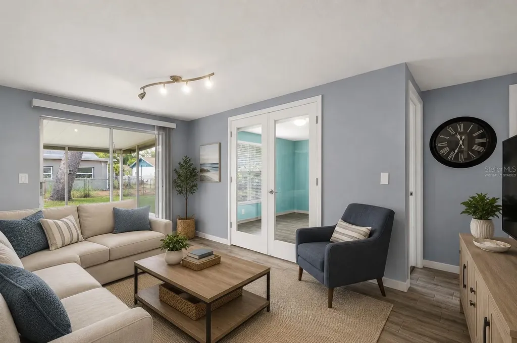 919 Peninsula Road Tarpon Springs FL 34689