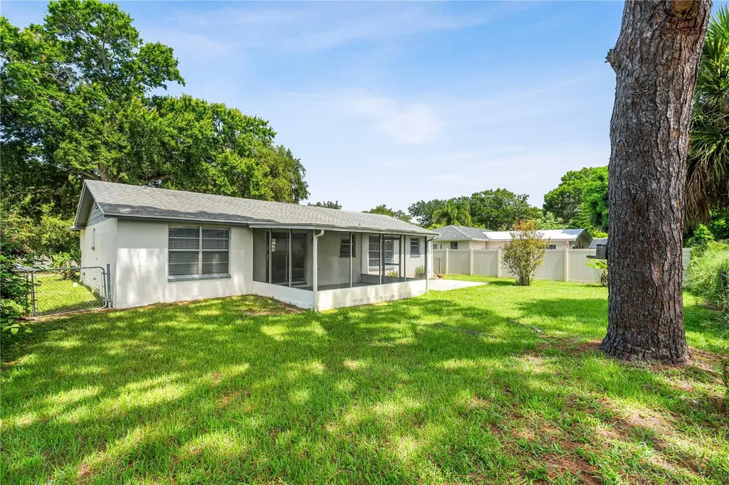 919 Peninsula Road Tarpon Springs FL 34689