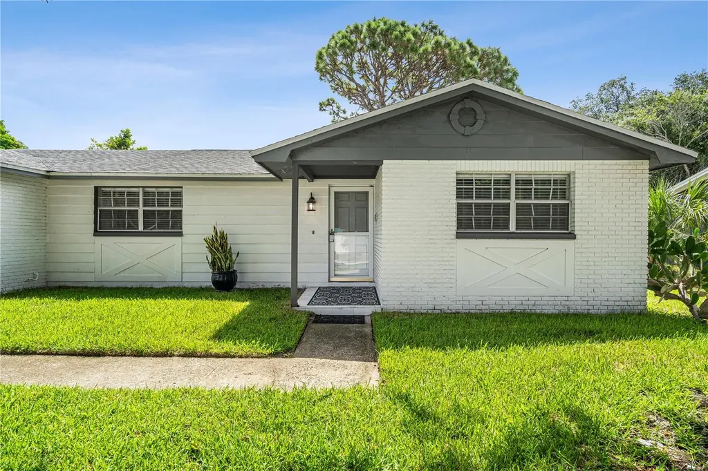 919 Peninsula Road Tarpon Springs FL 34689