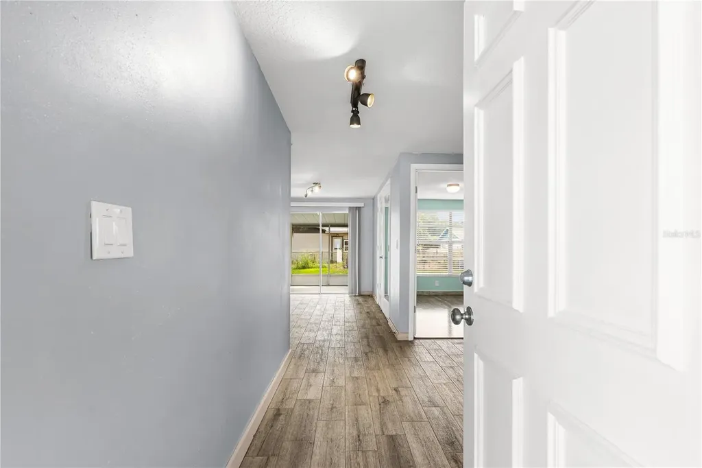 919 Peninsula Road Tarpon Springs FL 34689
