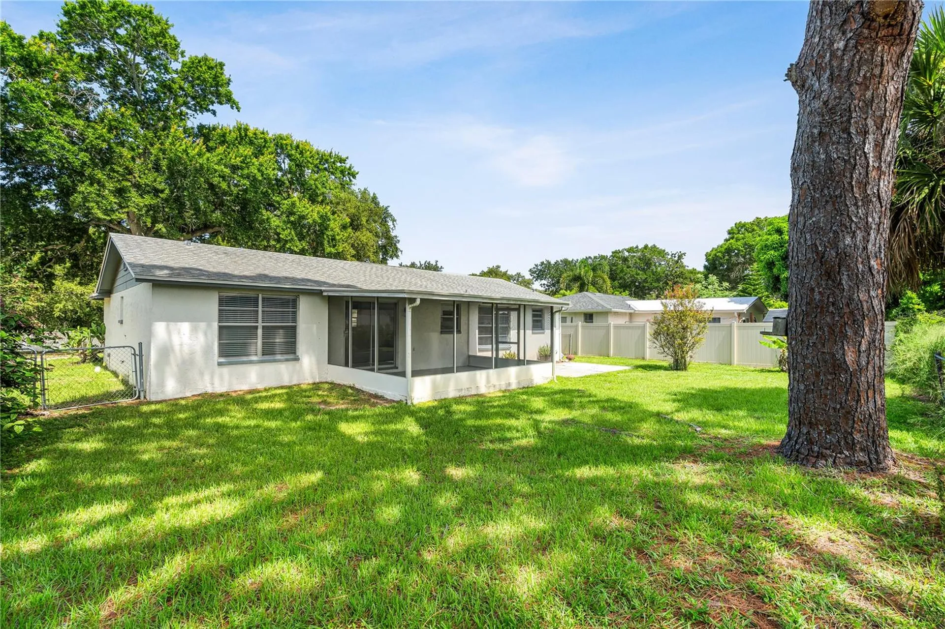 919 Peninsula Road Tarpon Springs FL 34689