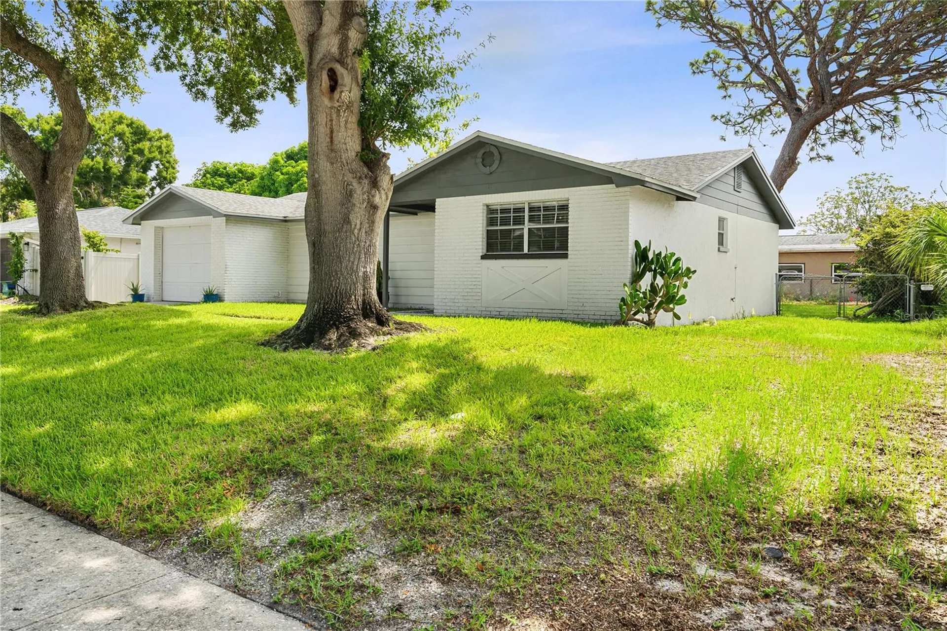 919 Peninsula Road Tarpon Springs FL 34689