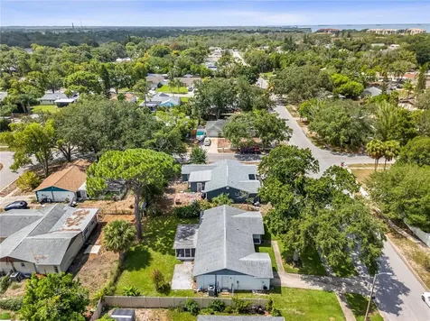 919 Peninsula Road Tarpon Springs FL 34689