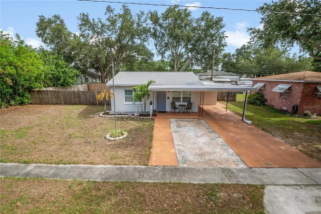 2151 44th Avenue N St Petersburg FL 33714