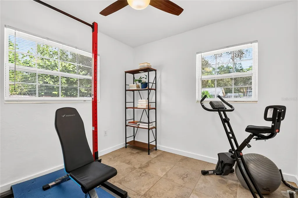 2151 44th Avenue N St Petersburg FL 33714