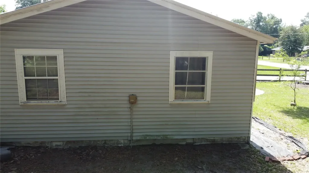2995 NE 97th Street Road Anthony FL 32617