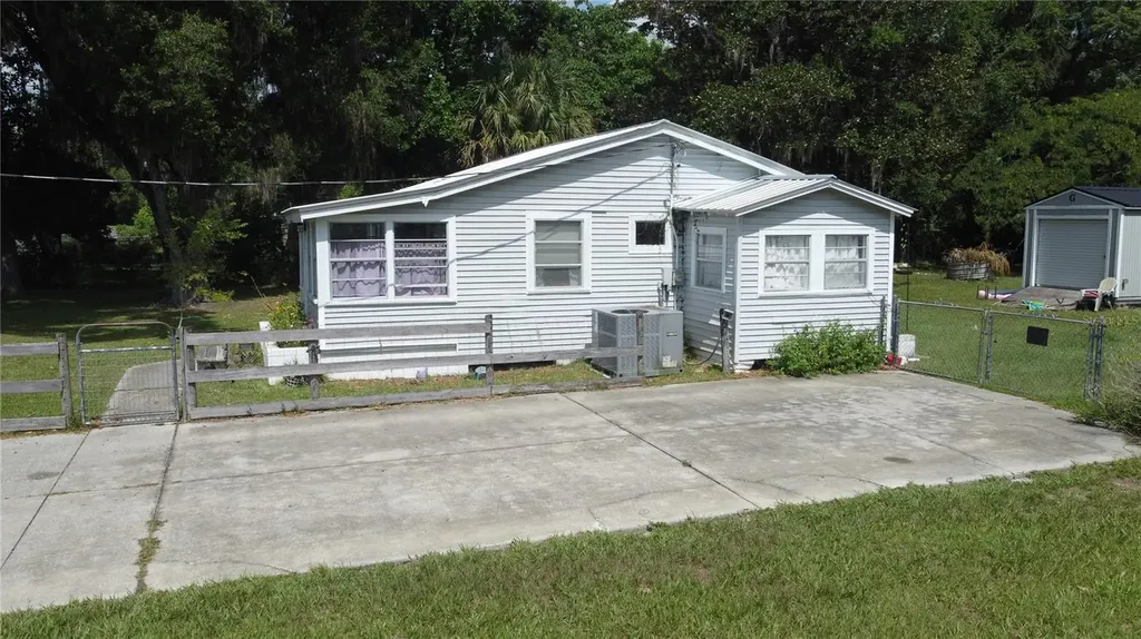 2995 NE 97th Street Road Anthony FL 32617