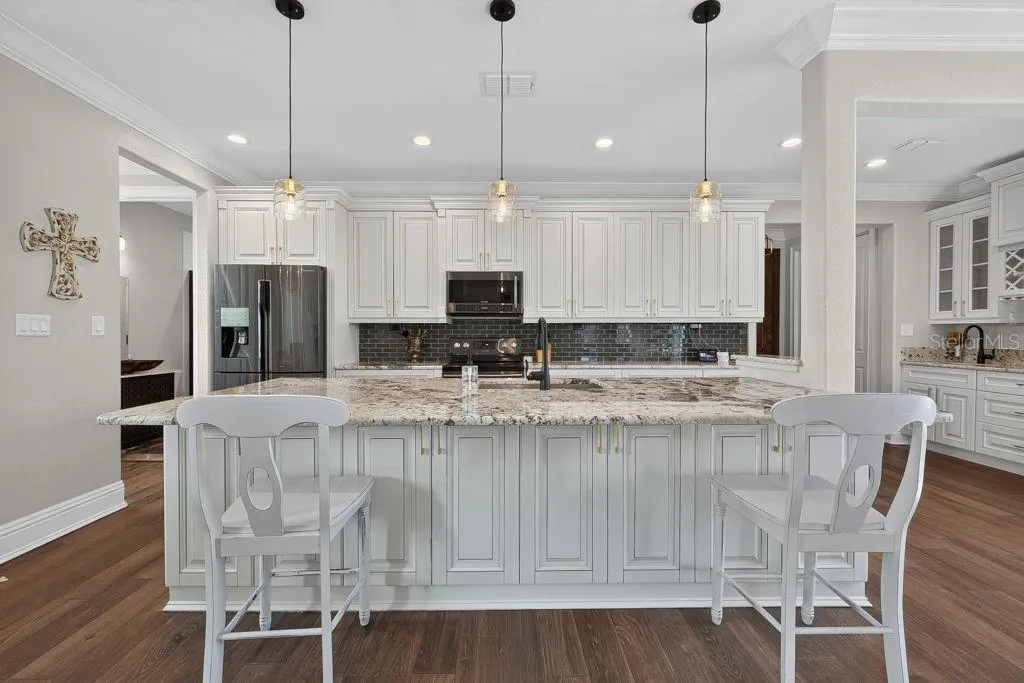 626 35th Avenue N St Petersburg FL 33704