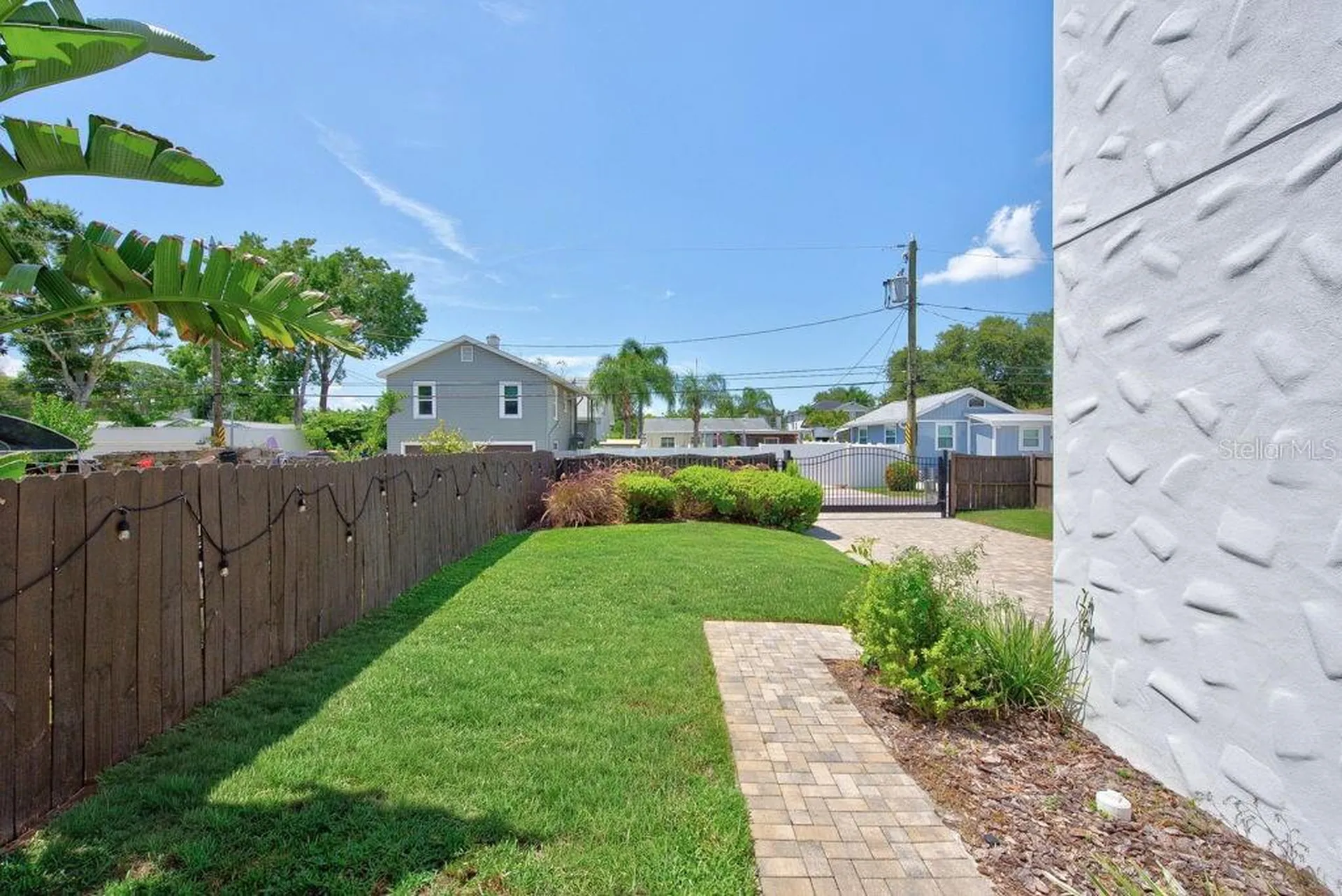 626 35th Avenue N St Petersburg FL 33704
