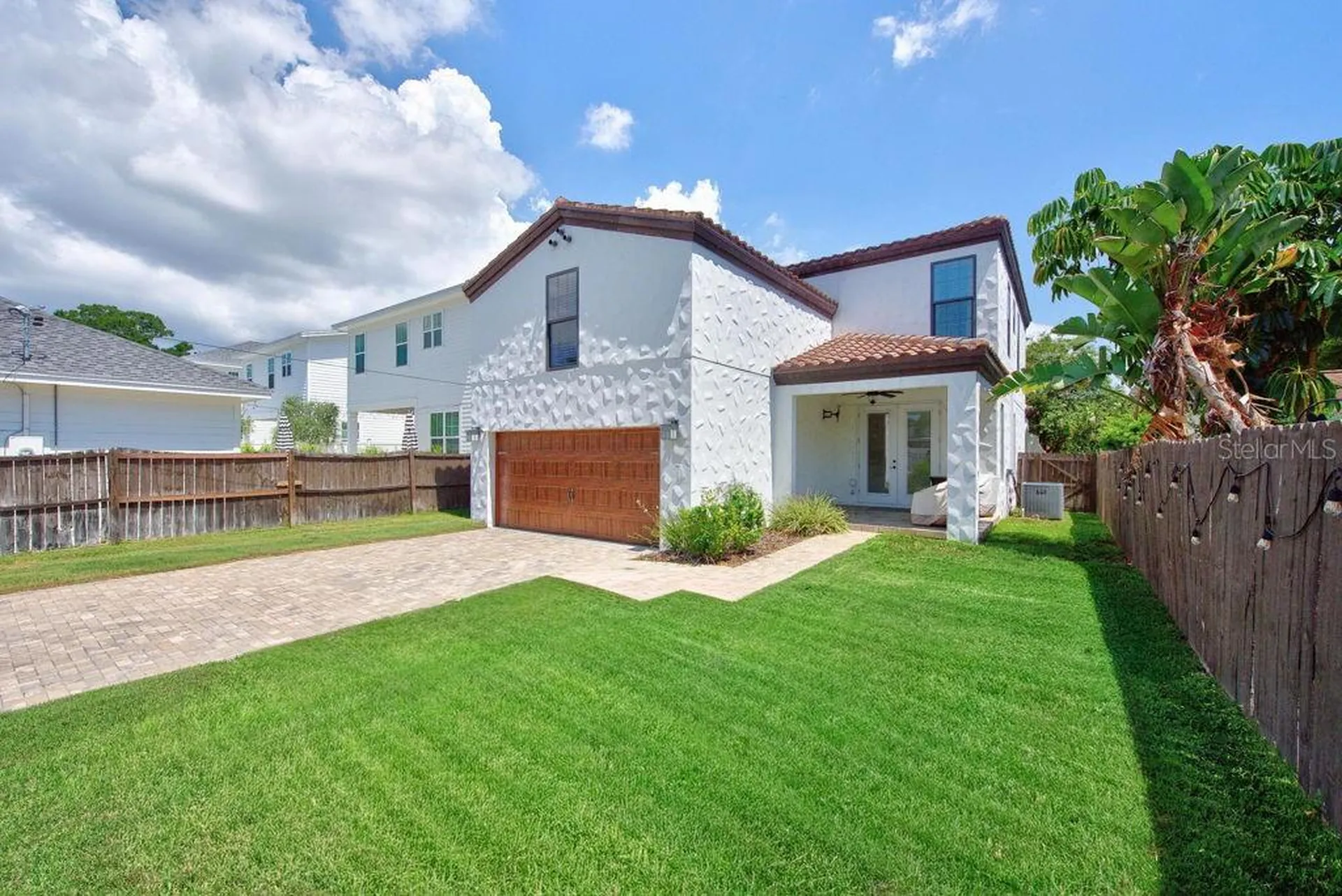 626 35th Avenue N St Petersburg FL 33704