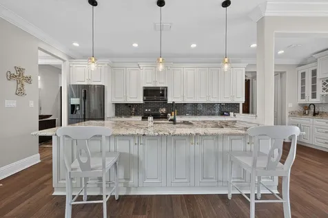 626 35th Avenue N St Petersburg FL 33704