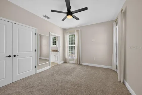 626 35th Avenue N St Petersburg FL 33704