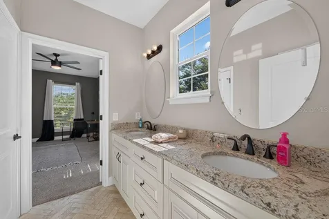 626 35th Avenue N St Petersburg FL 33704