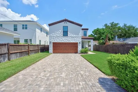 626 35th Avenue N St Petersburg FL 33704