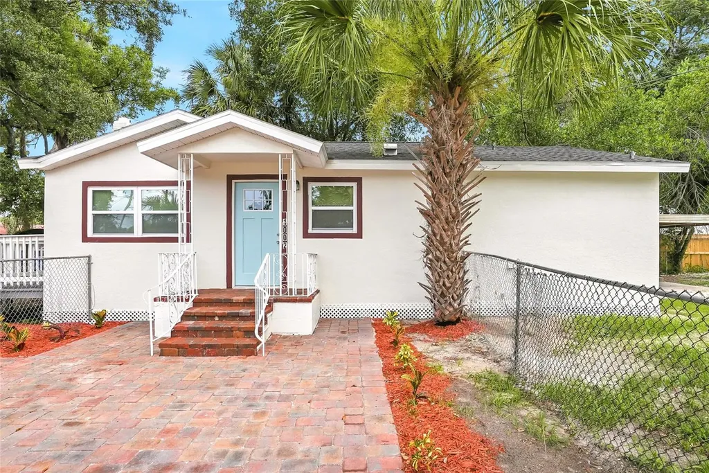 1002 E Seward Street Tampa FL 33604