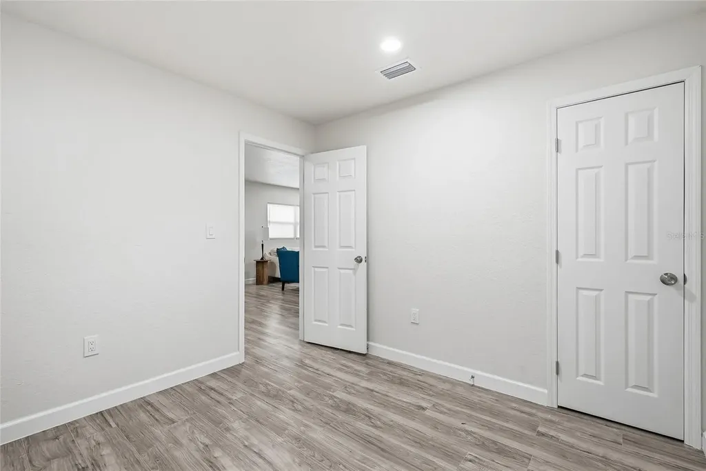 1002 E Seward Street Tampa FL 33604