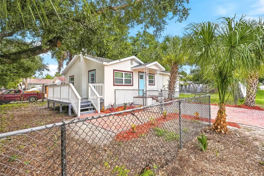 1002 E Seward Street Tampa FL 33604