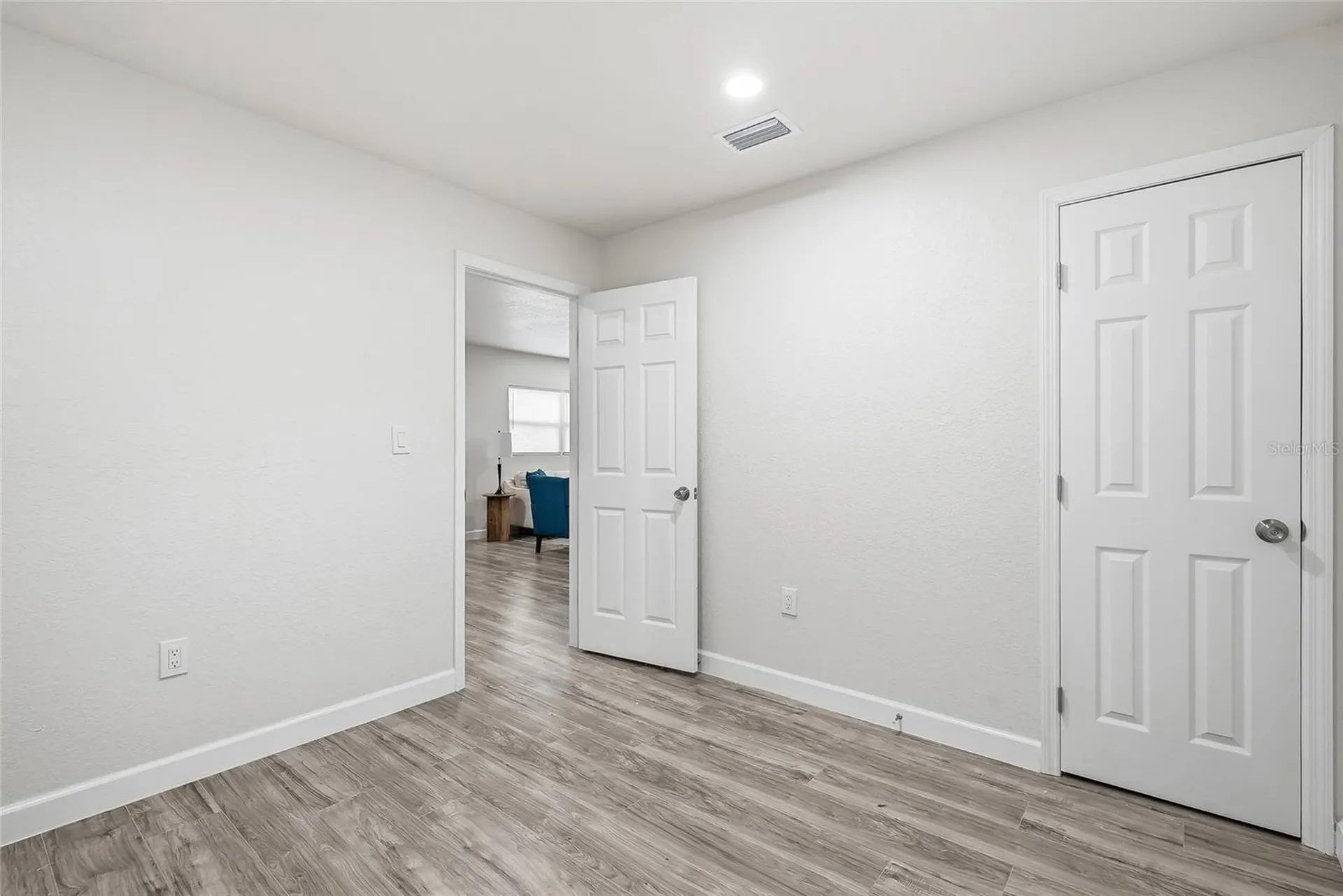 1002 E Seward Street Tampa FL 33604