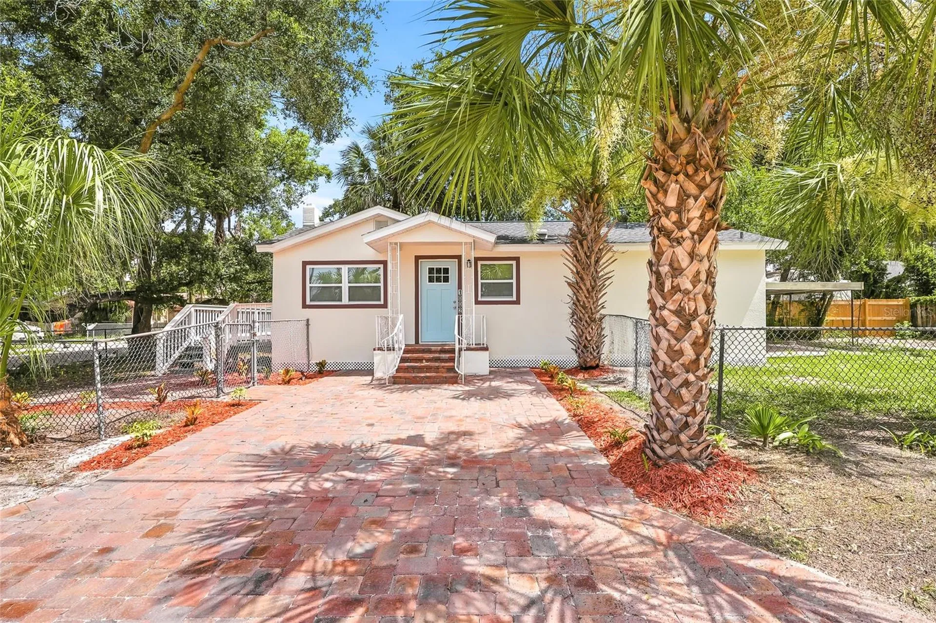 1002 E Seward Street Tampa FL 33604