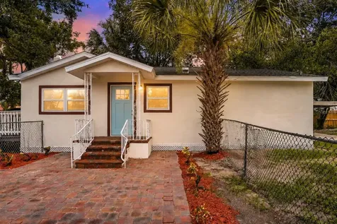 1002 E Seward Street Tampa FL 33604