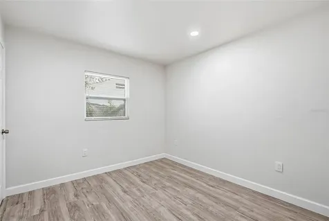 1002 E Seward Street Tampa FL 33604