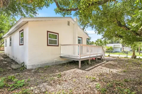 1002 E Seward Street Tampa FL 33604