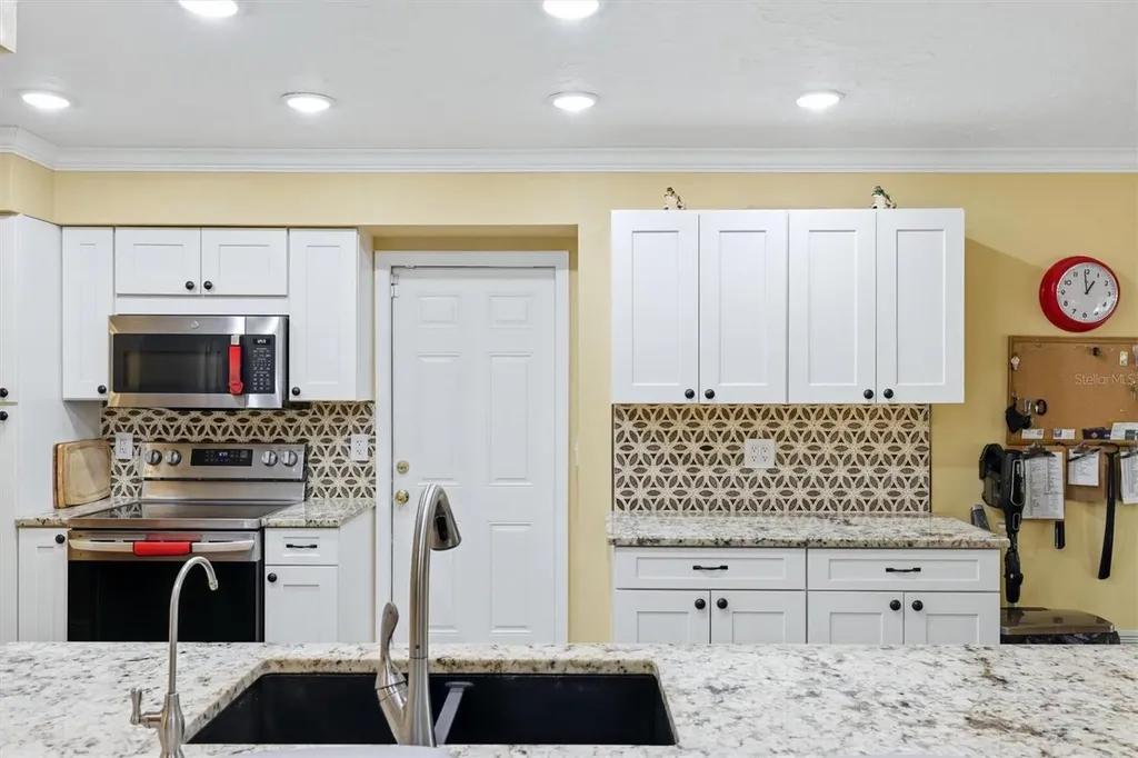918 Ell Way Sarasota FL 34243
