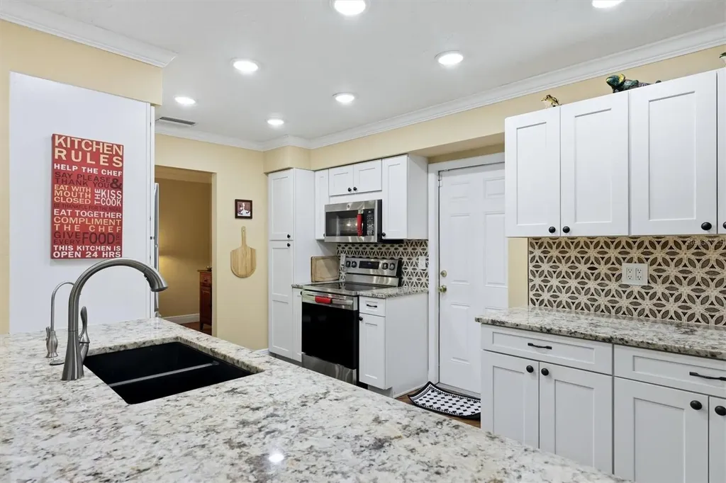 918 Ell Way Sarasota FL 34243