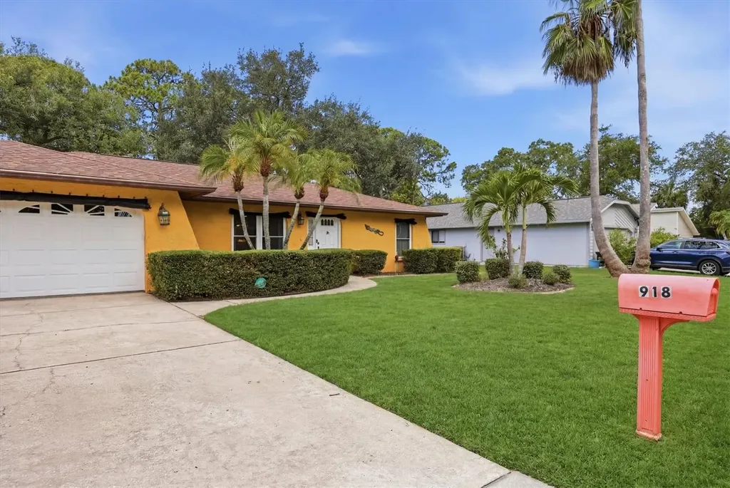 918 Ell Way Sarasota FL 34243