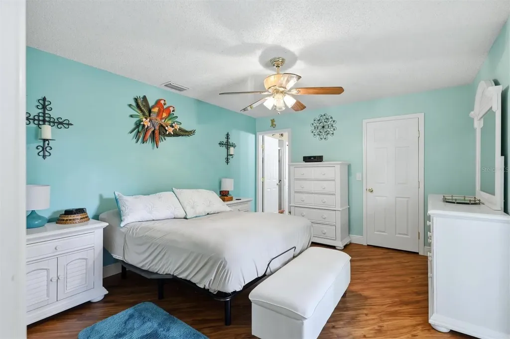 918 Ell Way Sarasota FL 34243
