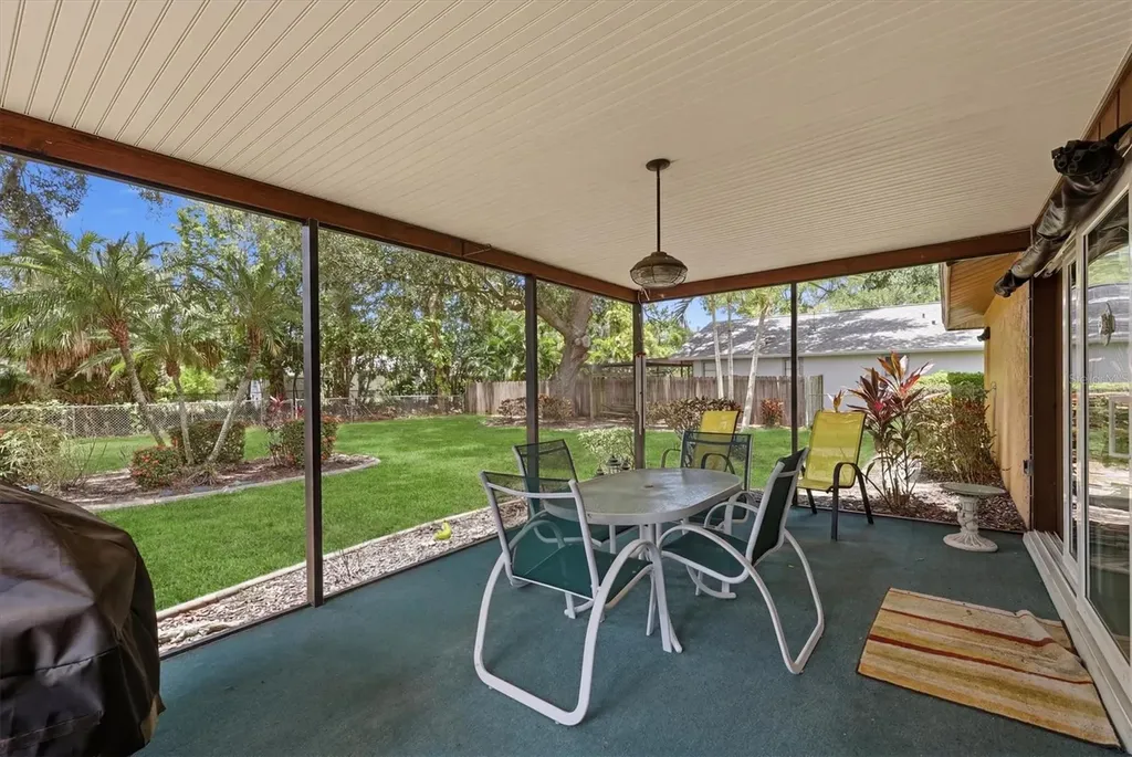 918 Ell Way Sarasota FL 34243