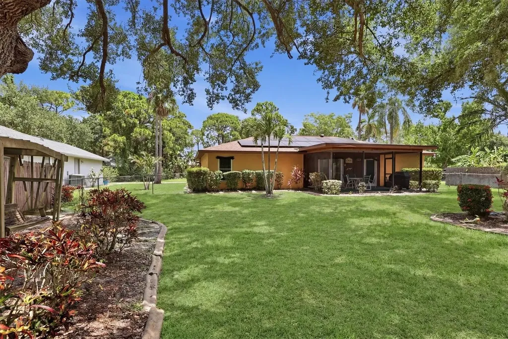 918 Ell Way Sarasota FL 34243