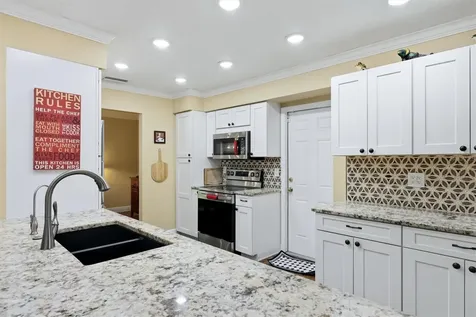 918 Ell Way Sarasota FL 34243