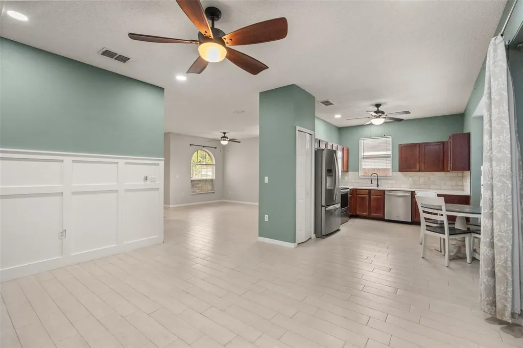 123 Bluff Pass Drive Eustis FL 32726
