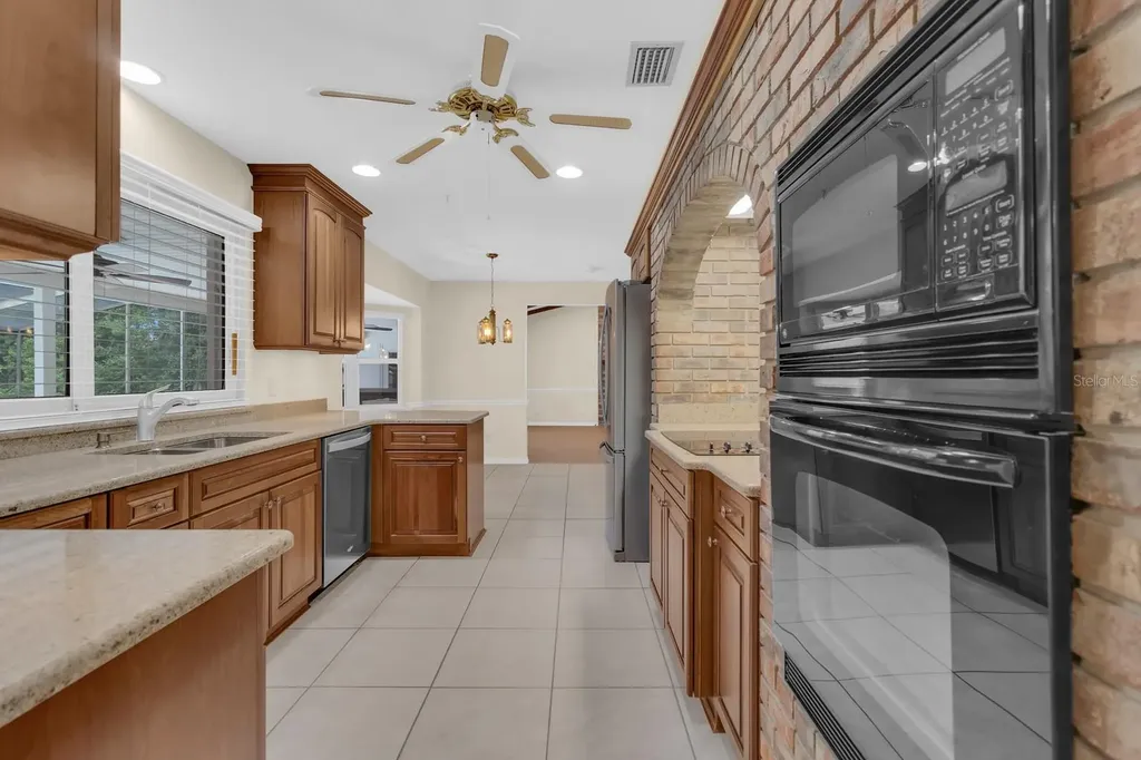 112 Forest Park Court Longwood FL 32779