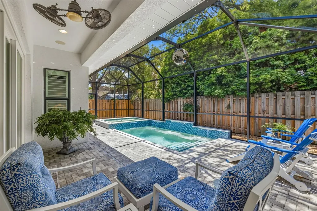 3210 W Villa Rosa Street Tampa FL 33611
